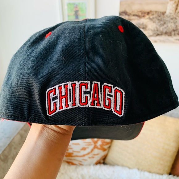 Adidas Chicago Bulls Fitted Hat - Picture 2 of 5